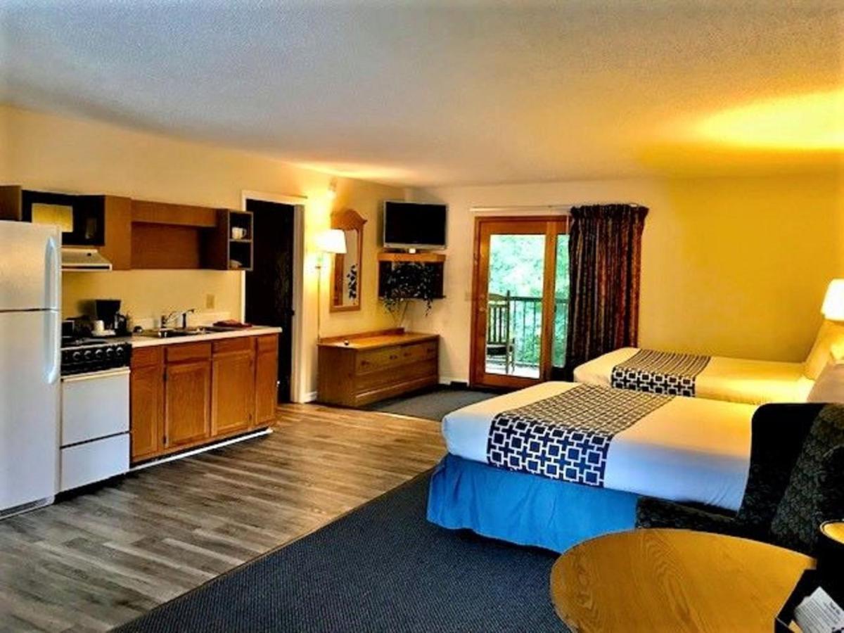 Four Seasons Inn マギー・バレー エクステリア 写真