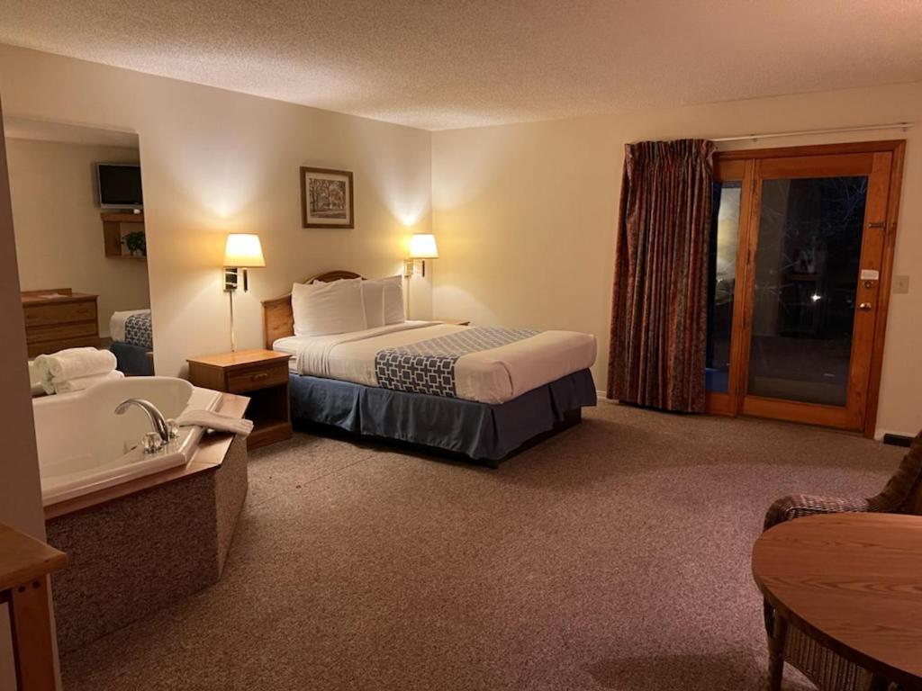 Four Seasons Inn マギー・バレー エクステリア 写真